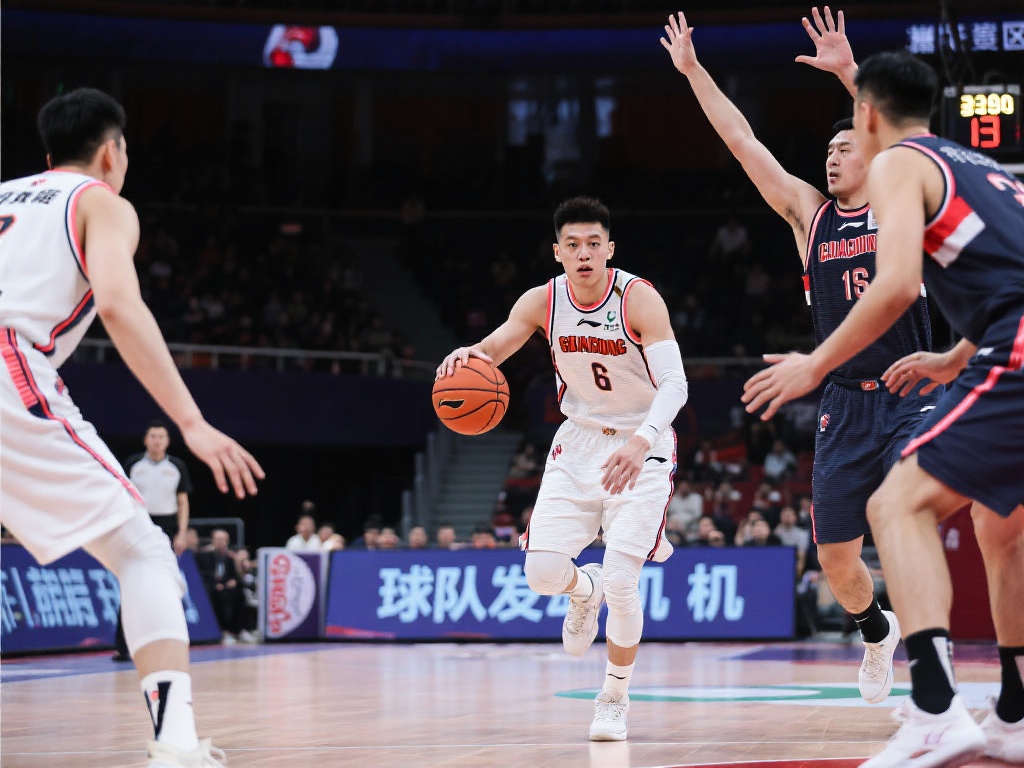 “巴黎圣日耳曼今夏或赴北京角逐法国超级杯,星光稍显黯淡!”