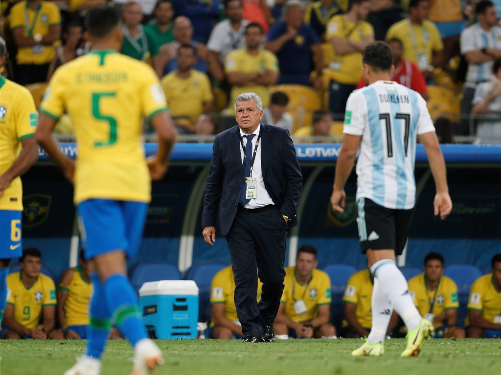 成为摆在巴 成为摆在巴