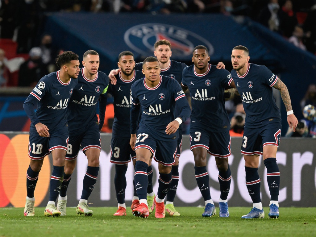 孙兴慜与李刚仁冲突内幕:队长地位面临质疑